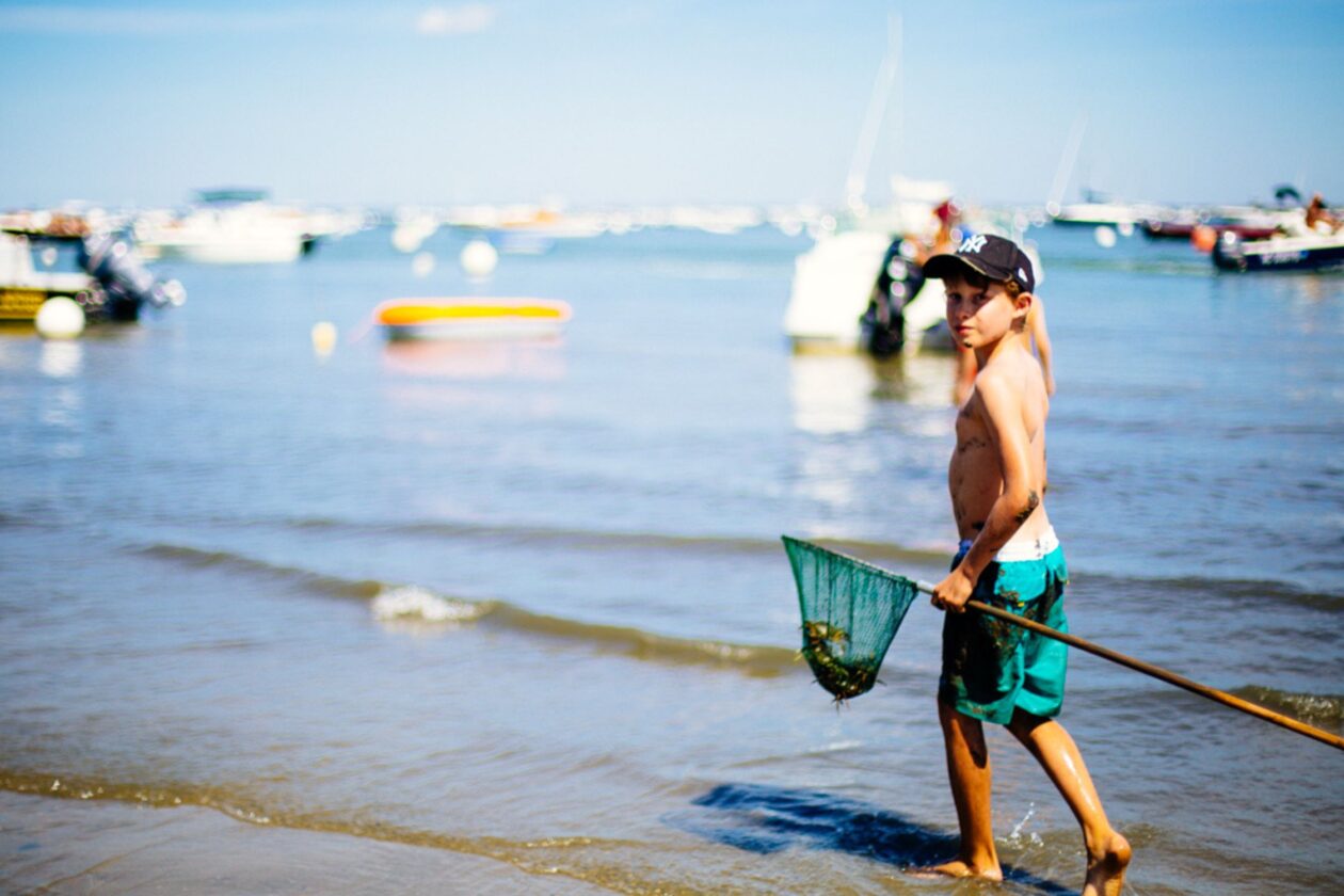 La plage de l'Herbe : un spot pour tester la pêche à pied à marée basse !