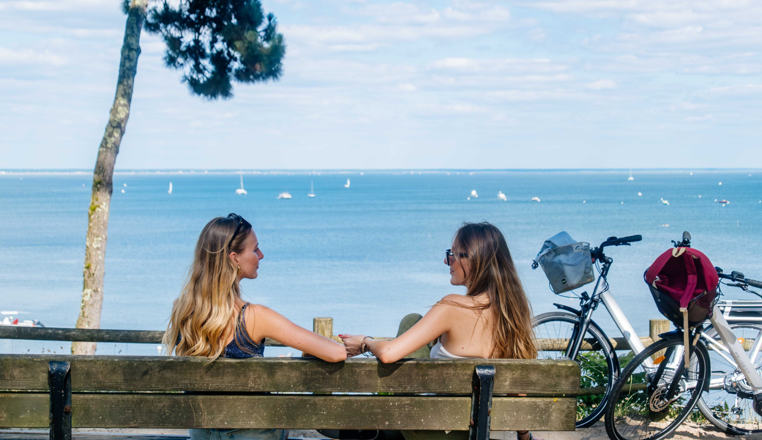 Écoutez Transfert sur un banc face au Bassin d'Arcachon !