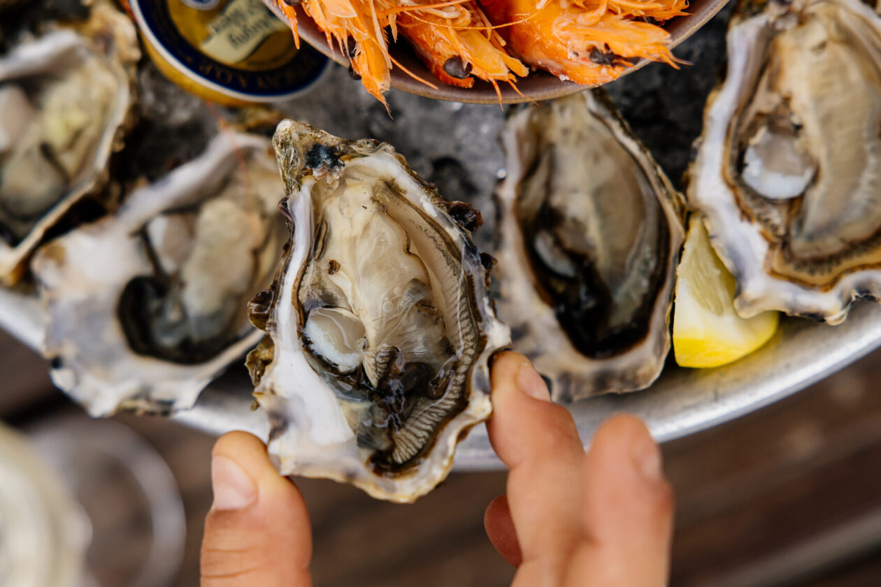 Les huîtres du Bassin, un grand classique à déguster à Lège-Cap Ferret !